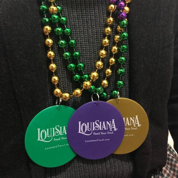Mardi gras necklaces plastic plating bead chain with plastic tag necklace for customized logo and colors