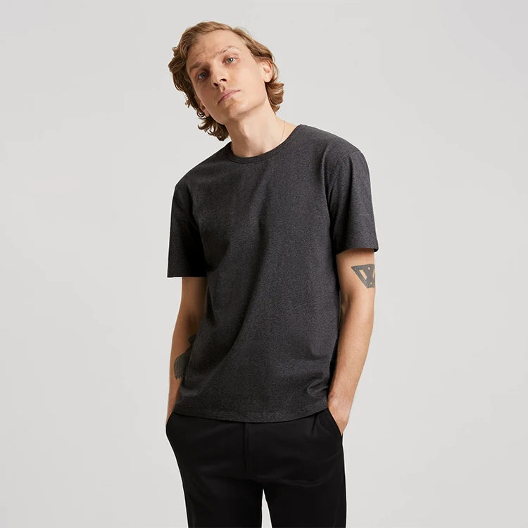 Slim Fit индивидуальный дизайн логотипа Мужская повседневная одежда футболка оптом пользовательский