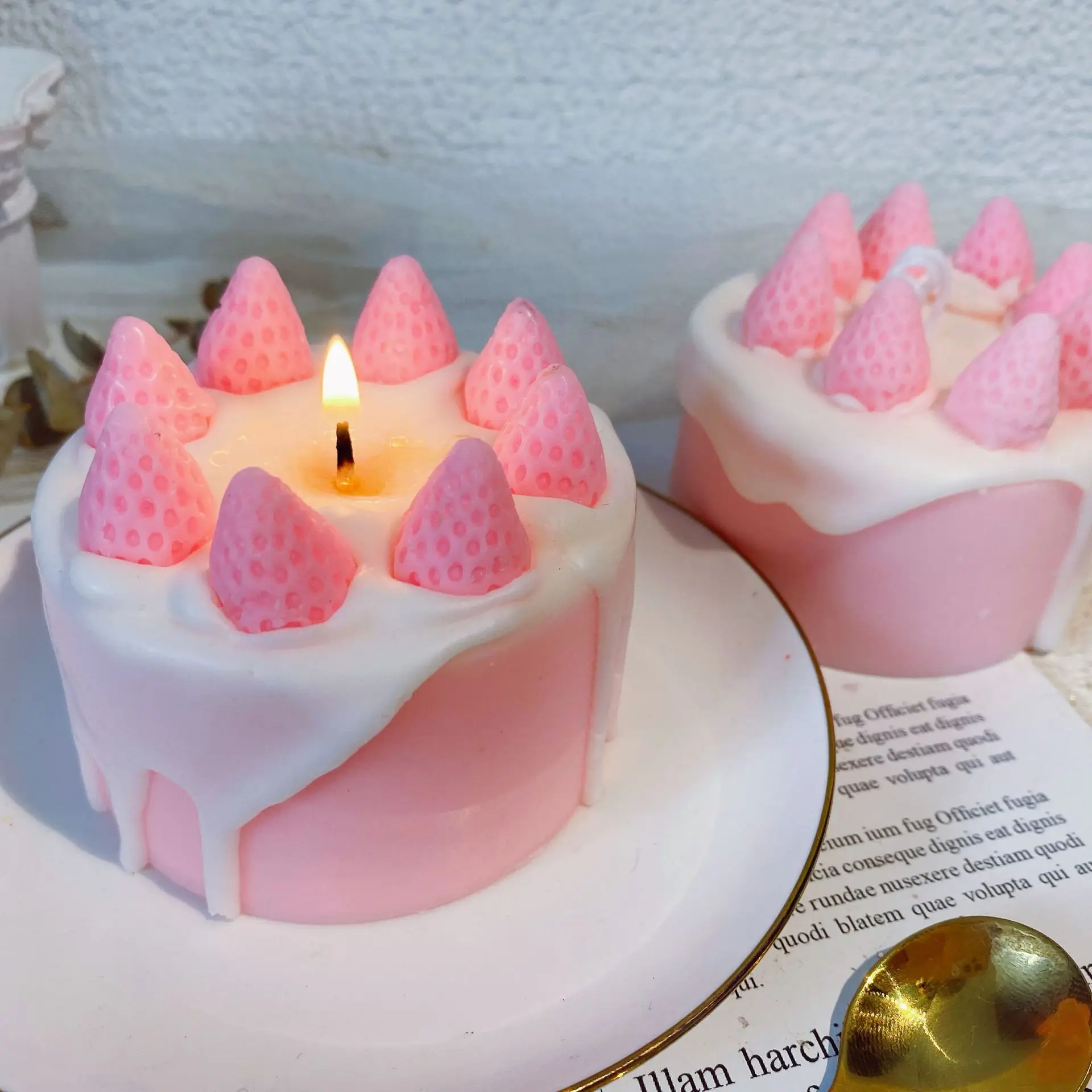 Birthday Small Pink Strawberry Valentine Food Customized Wholesale Soy Wax Luxury Private Label Mini Scented Candles