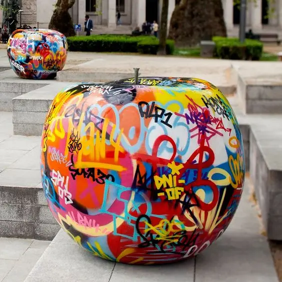 Outdoor Garden Paintings Fruit Statue Large Doodle Fiberglass Apple Art abstract Graffiti Sculpture For Decor