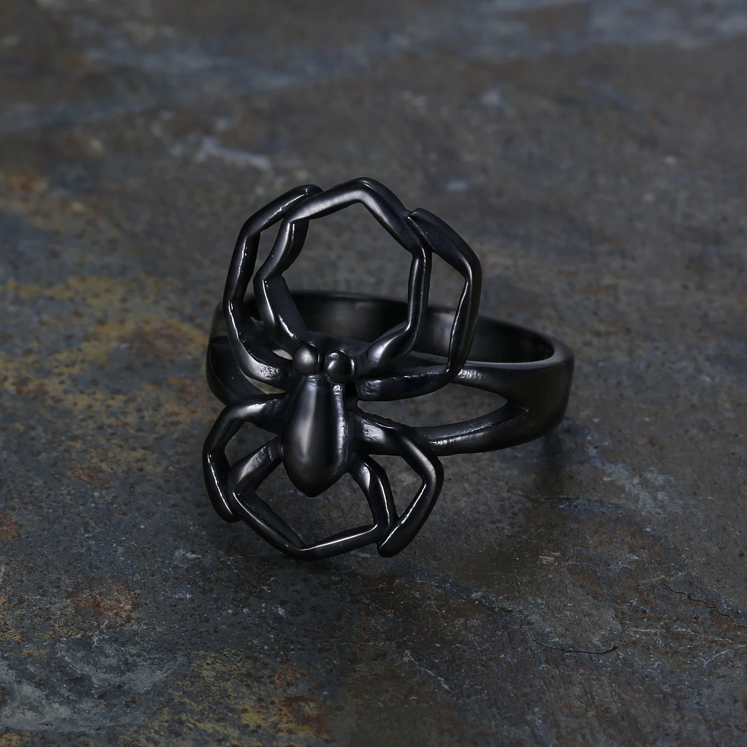 Black Halloween Simulated Spider Finger Ring Titanium steel Gothic Animal insect Ring for Women Men Joke Jewelry