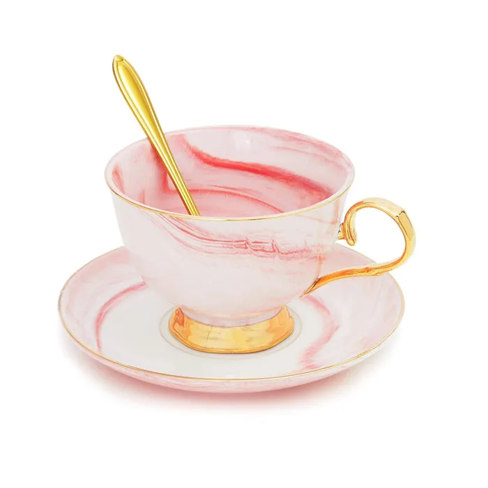 Розовая мраморная керамическая чайная чашка и подходящее блюдцо с золотой ложкой 7 унций