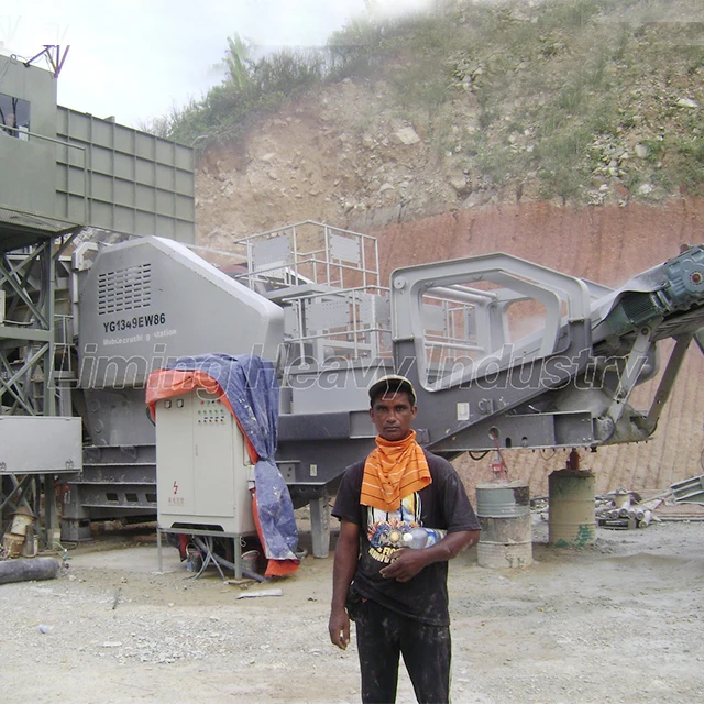 300 Tph Small Rock Andesite Crushing Plant Diesel Engine Mobile Jaw Crusher For Copper