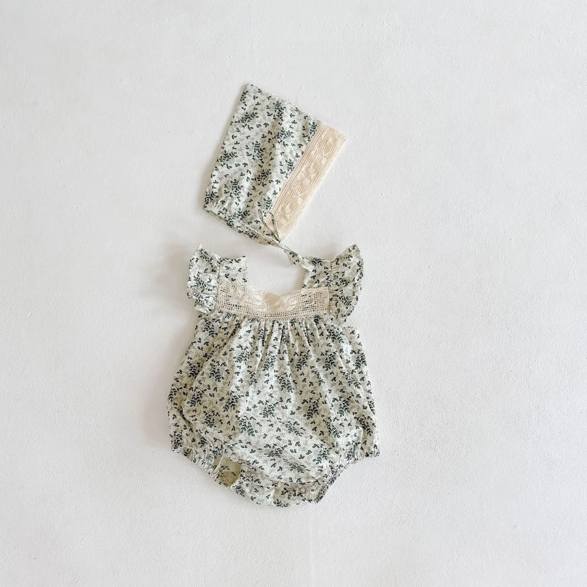 Summer baby jumpsuit female baby backless small leaves lace flying sleeves romper triangle romper romper