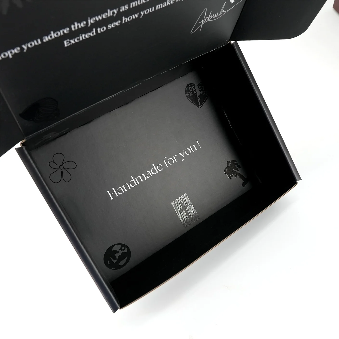 Free Stock Sample Foldable Flat Pack Garment Apparel Clothing Gift Packaging Boxes Portable Paper Shipping Box