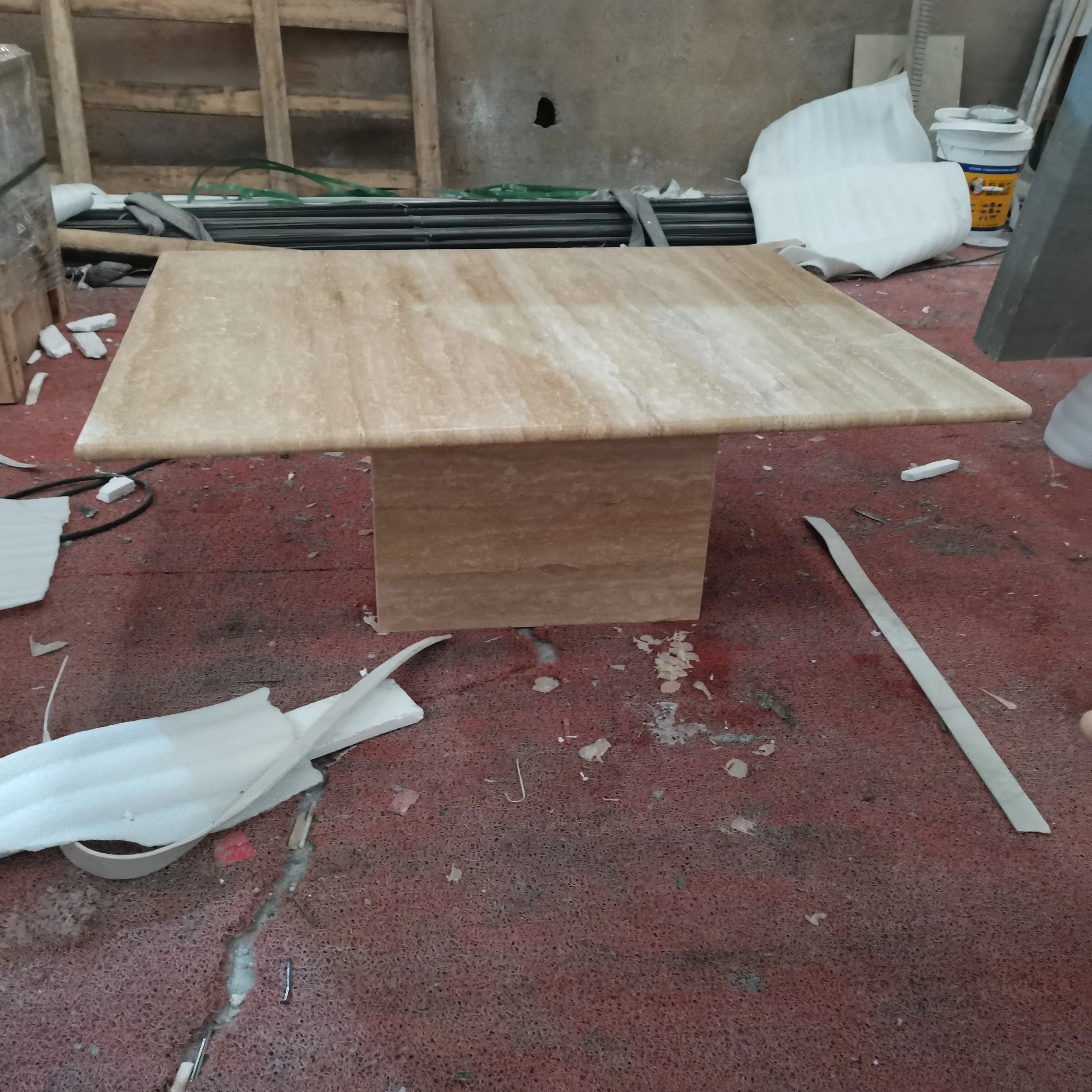 Customize Italian White Marble Dinning Table Top