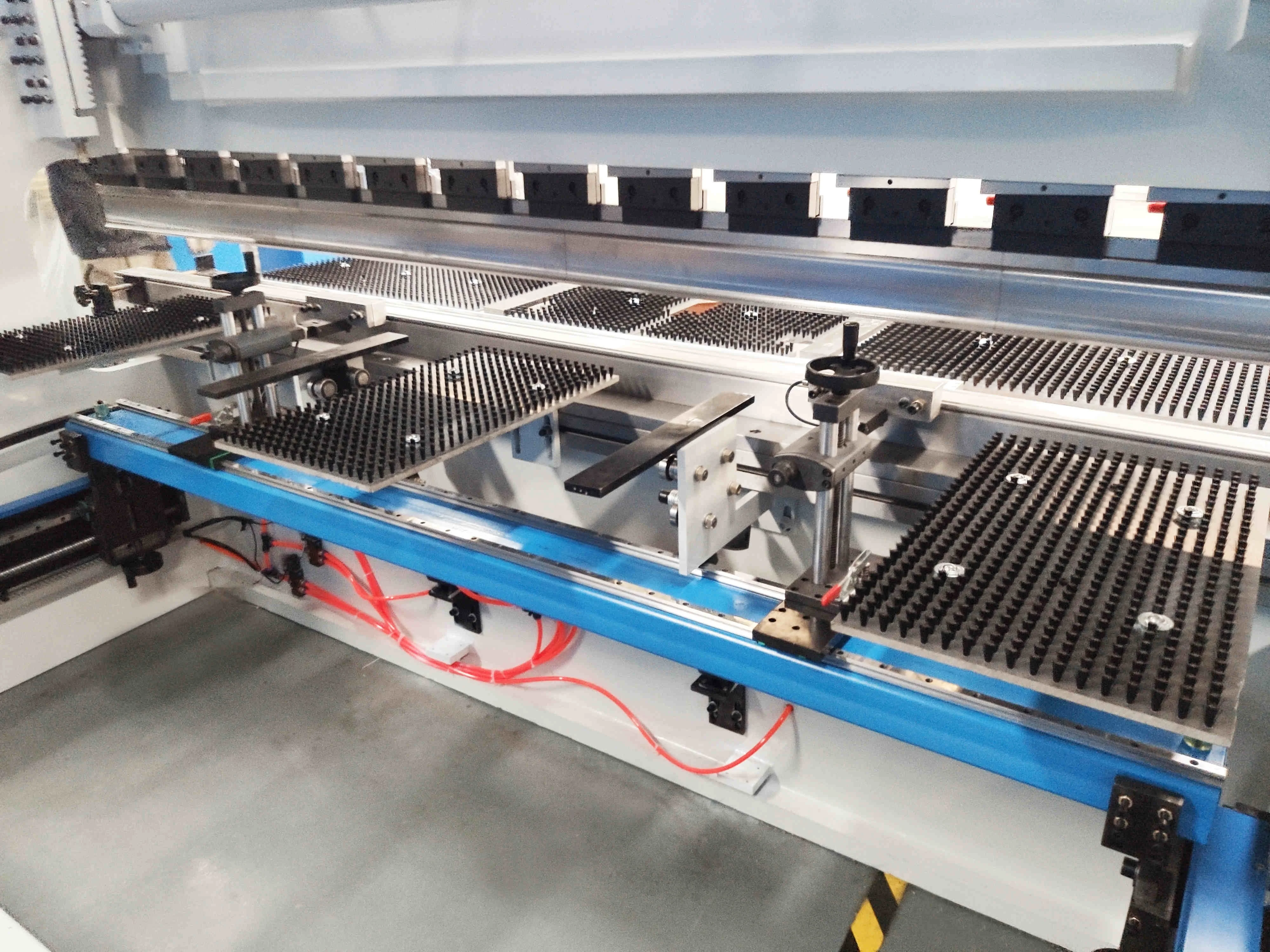 HARSLE 100T 3200mm TP10S Press Brake Machine For Metal Plate