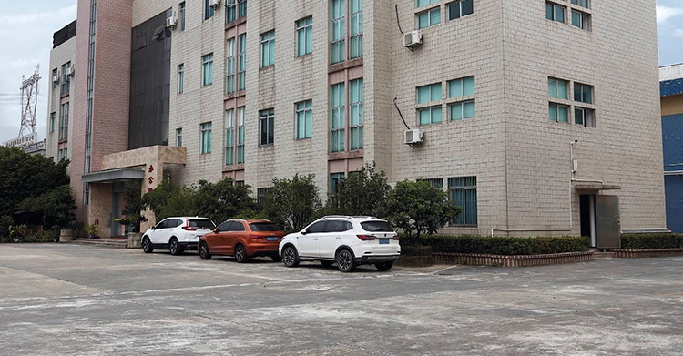 23_outdoor_table_chair