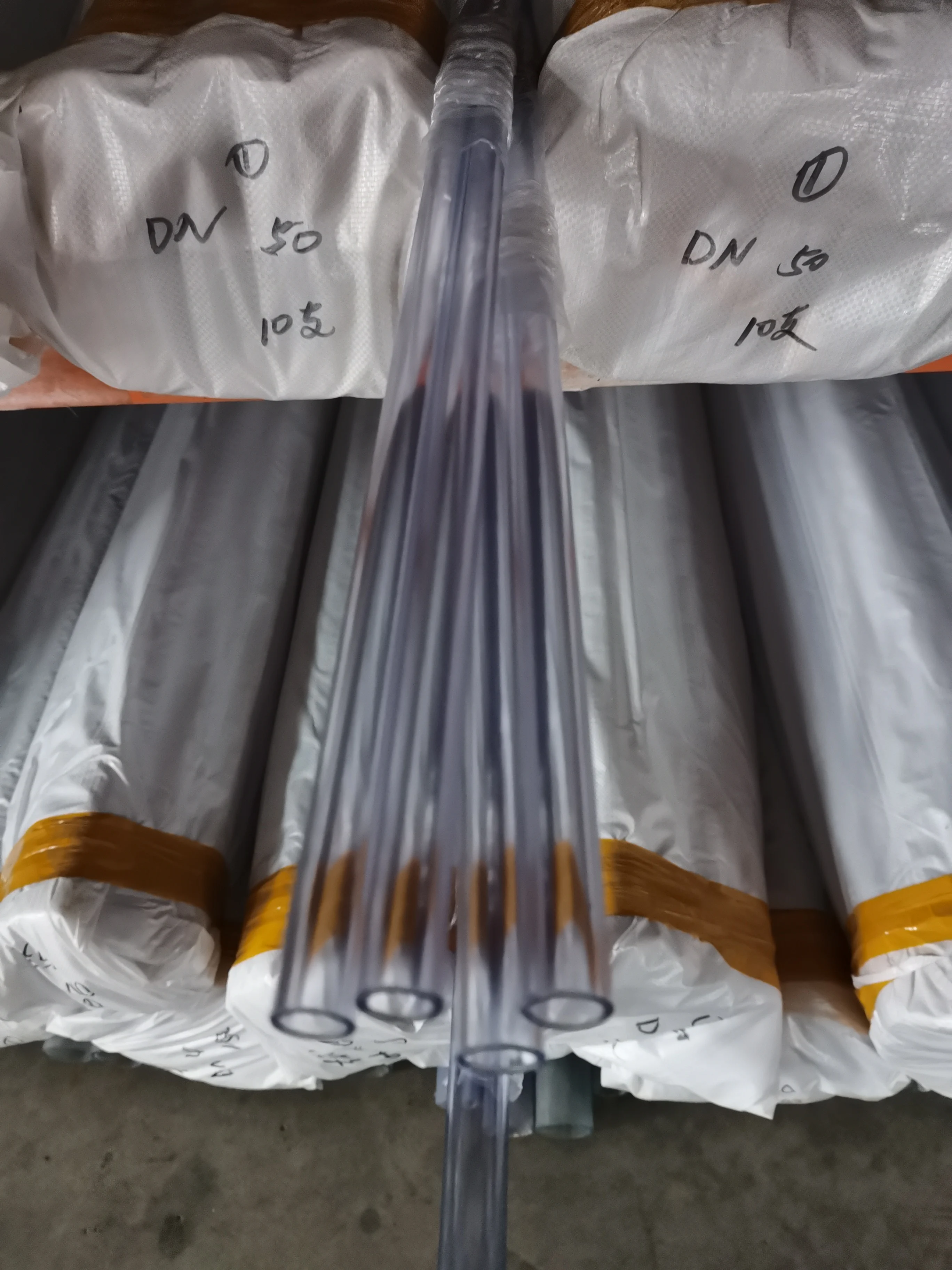 Guangzhou factory produces and sells UPVC transparent water pipes UPVC green water pipes transparent color DIN standard