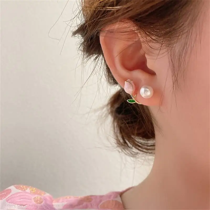Hot Sale South Korea Dongdaemun design Tulip pearl earrings studs 2022 new fashion high-grade sense of temperament earrings