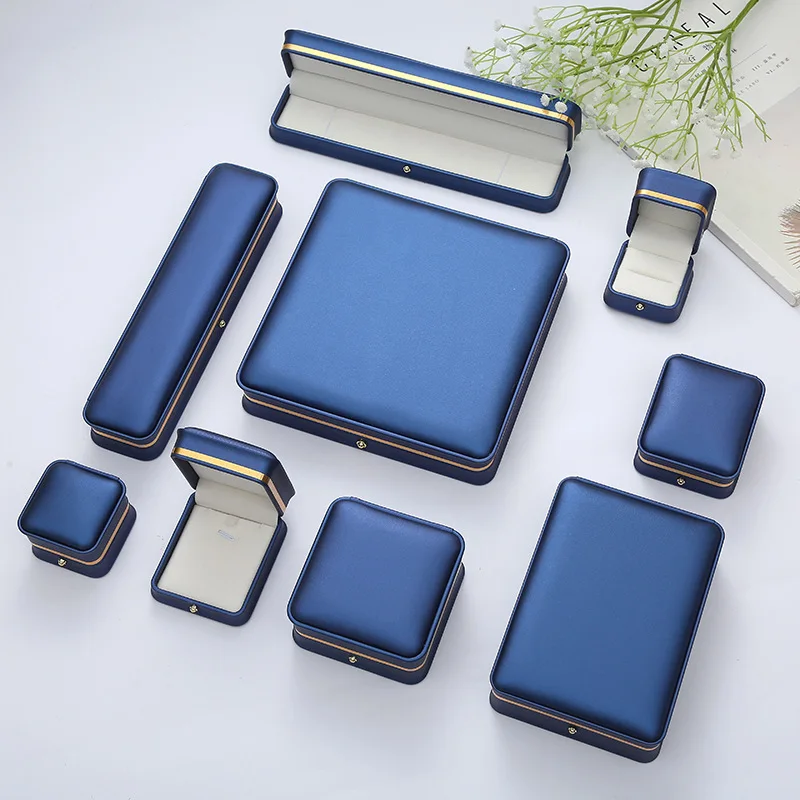 Luxury Golden Line Leather Display Jewelry Box White Green Ring Pendant Bracelet Necklace Full Set Packaging Jewelry Gift Box