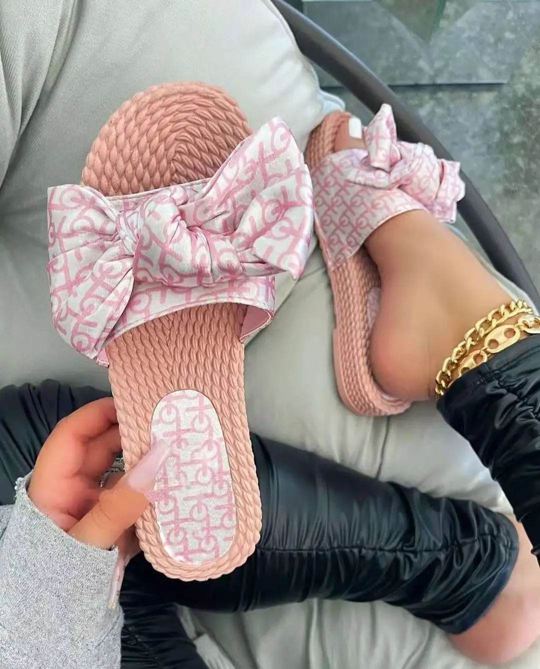 
Stable Quality Soft Sandals Wholesale Natural Color Designer Shoes Lady women flat slippers 