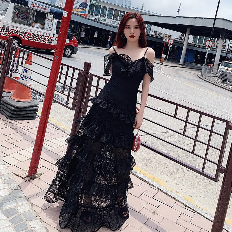 Женское кружевное платье с юбкой в несколько рядов повседневное черное средней длины лямками на завязках лето 2019