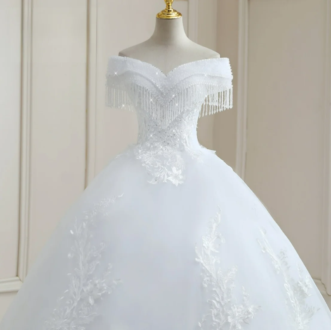 wedding gown (2).png