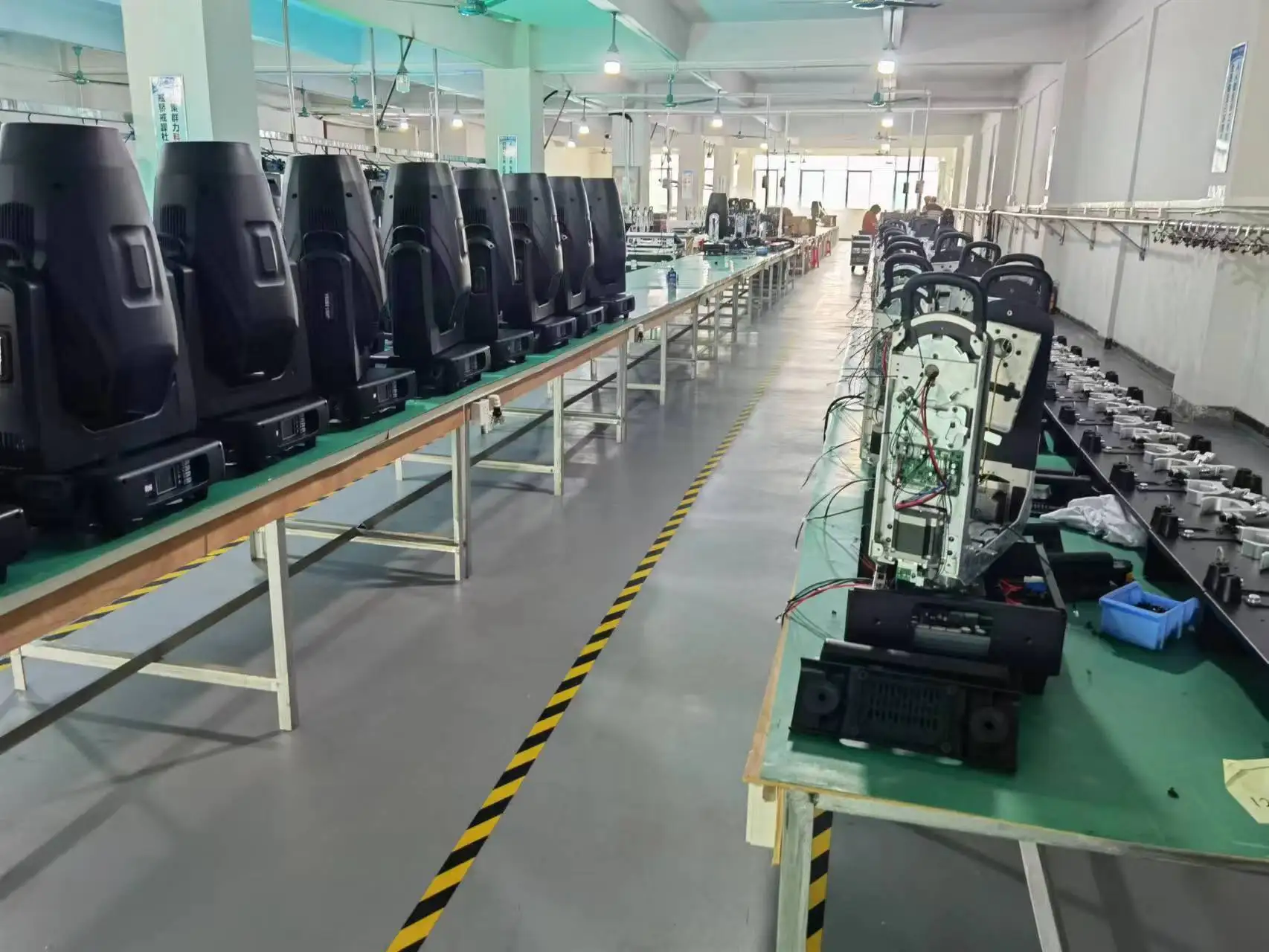 Factory Wholesale 1000W/1200W LED Profile Spot Moving Head Stage Lights