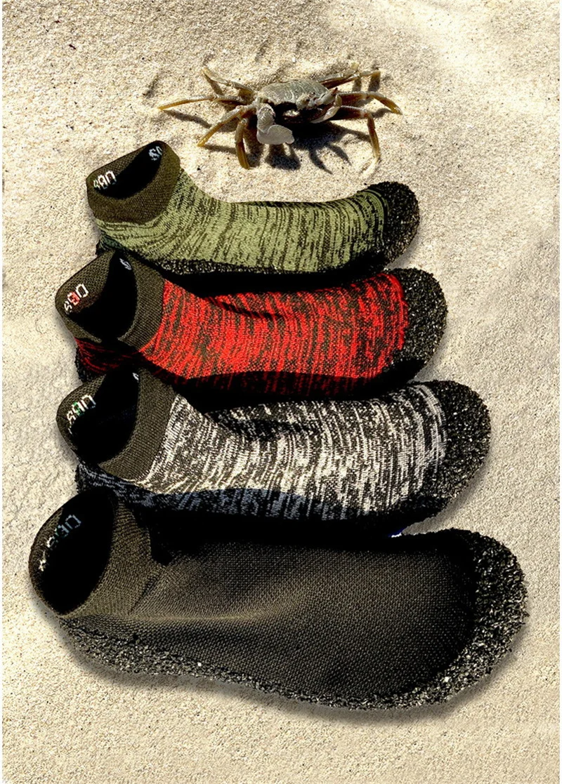 2021 Hot selling portable breathable Beach Yoga exercise Sock Sport Shoes for men