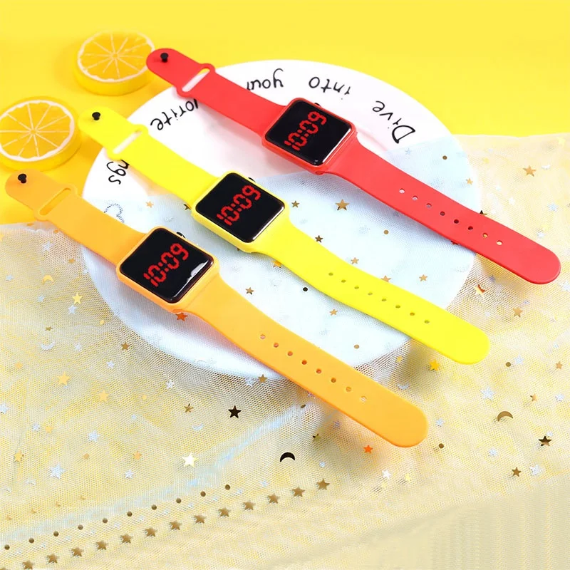 oem wholesale price Clearance stock new popular led lovers men and women fashion LED electronic watches