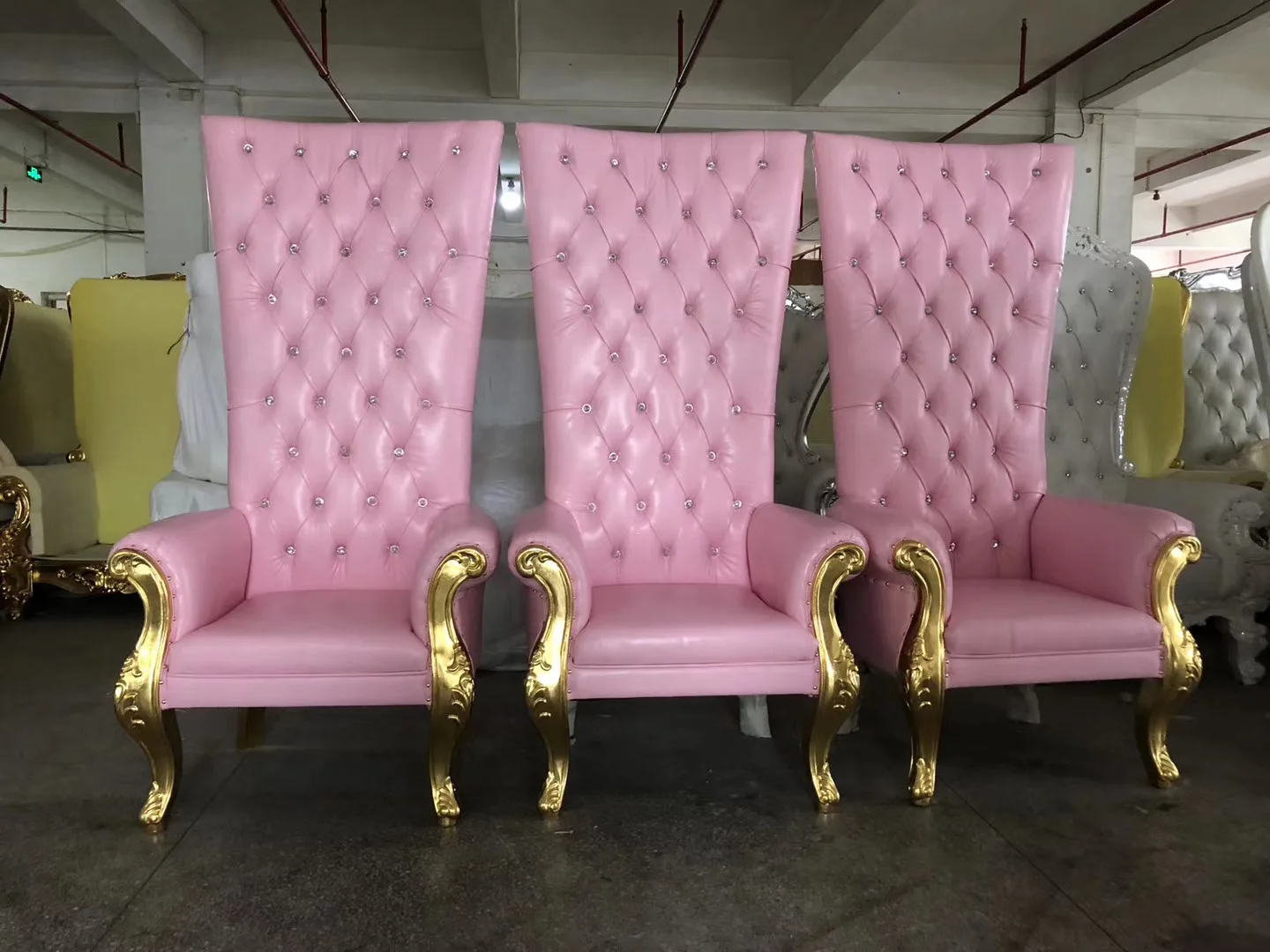 Frame Wedding King Or Queen Royal Wholesale Chairs Upholstery Fabric Pink Wood Throne Chair