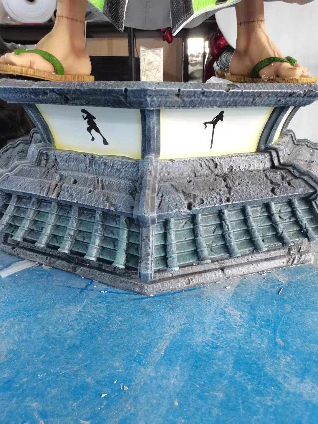 Custom Life Size New Style Anime Sculpture Fiberglass Ace Luffy One Piece Resin Luffy Zoro Statue For Sale