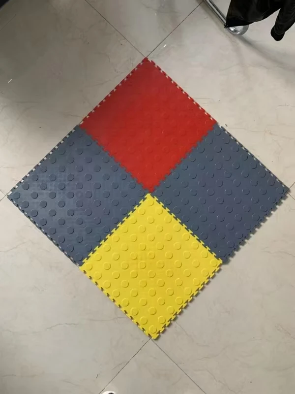 Interlock Garage Flooring Anti-slip PVC tiles for workshop car shop