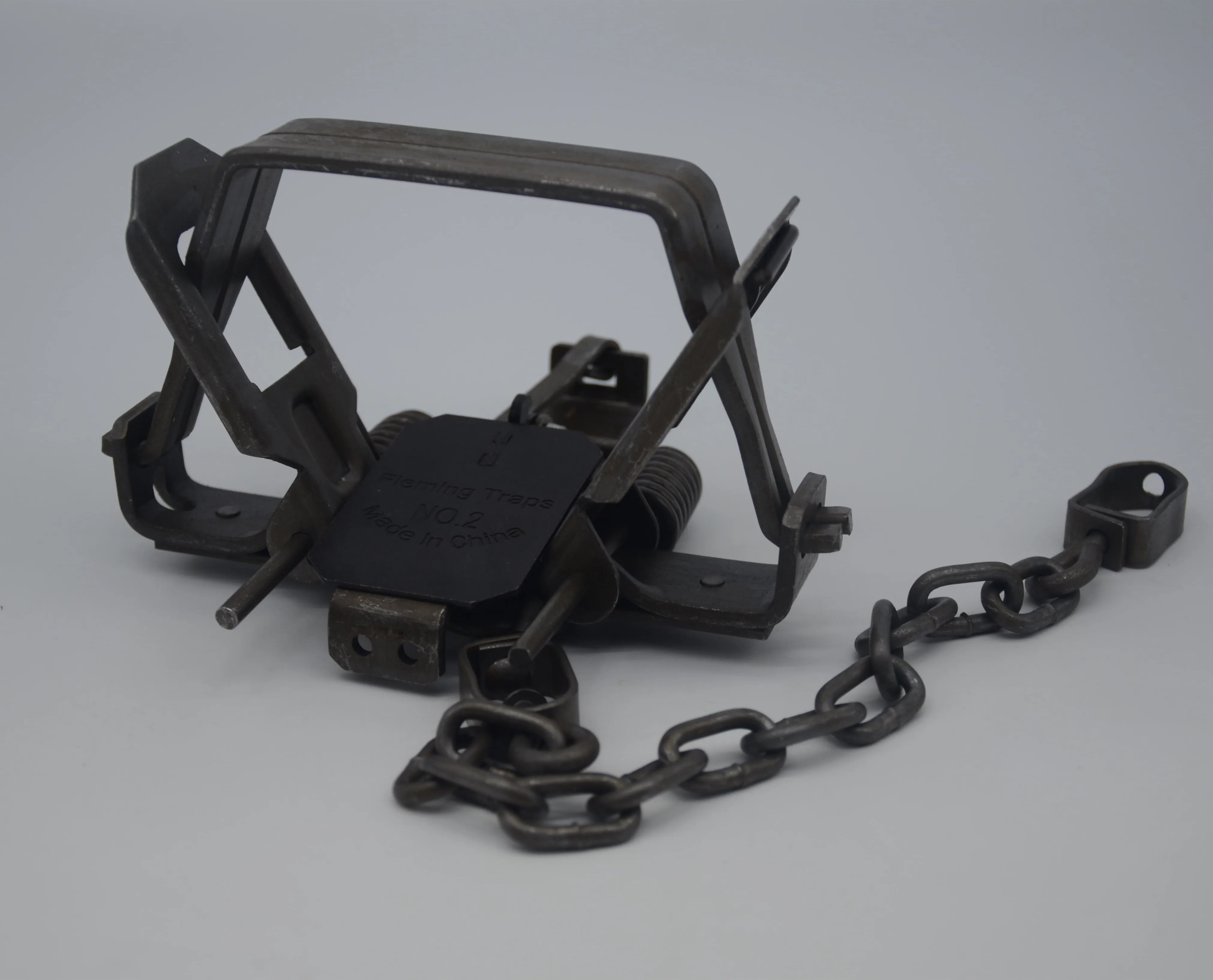 Clip legs tool animal trap tool