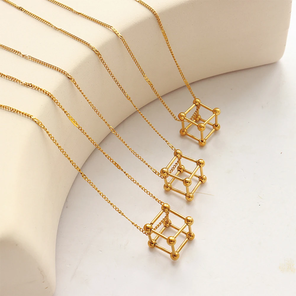Creative Gold Plated Waterproof Women Jewelry Stainless Steel Hollow Square Pendant Necklace