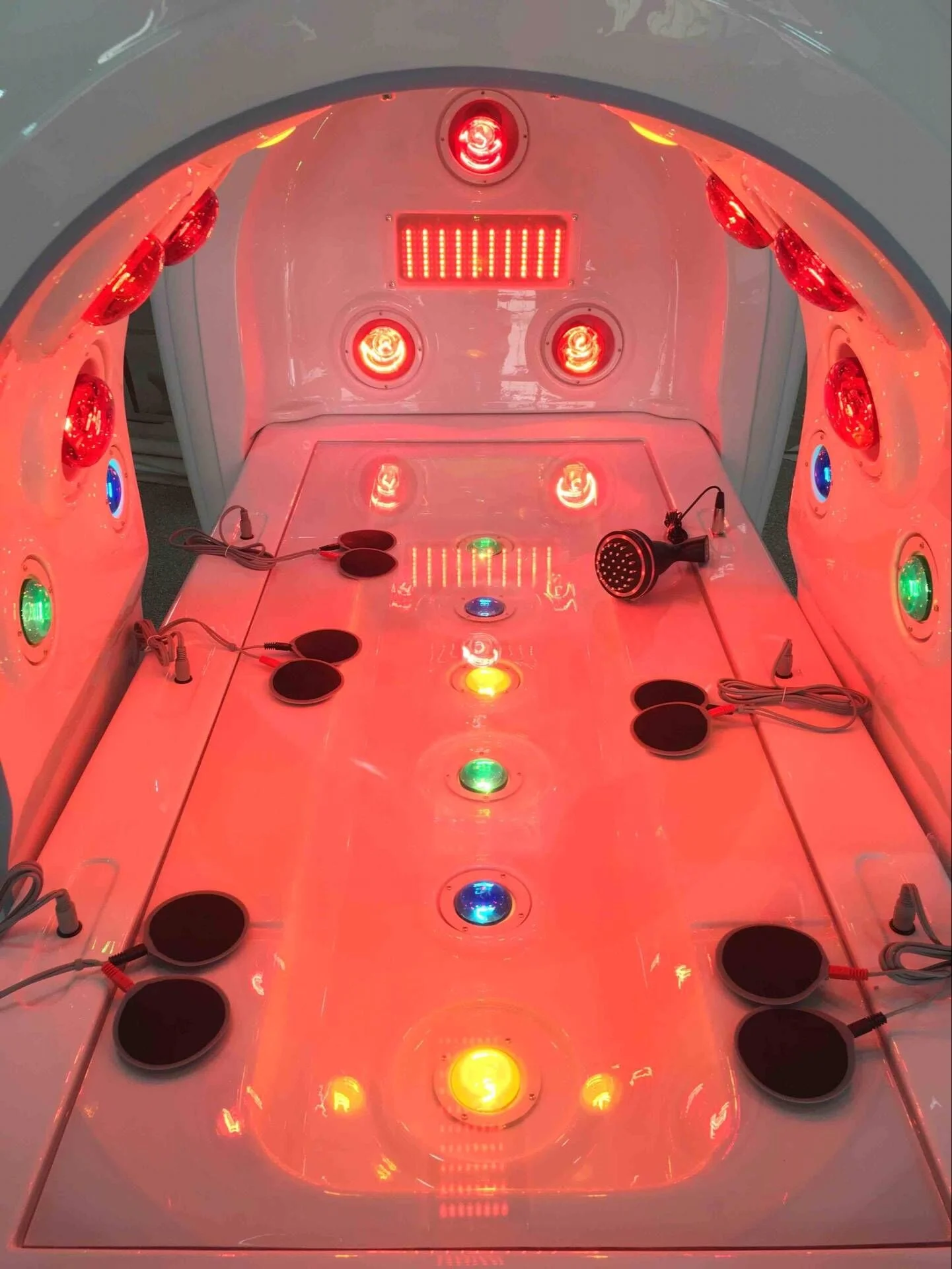 2023 big Professional infrared Slimming Spa Capsule Space Tunnel For Weight Loss infrared Heating Therapy With LED Magic Light