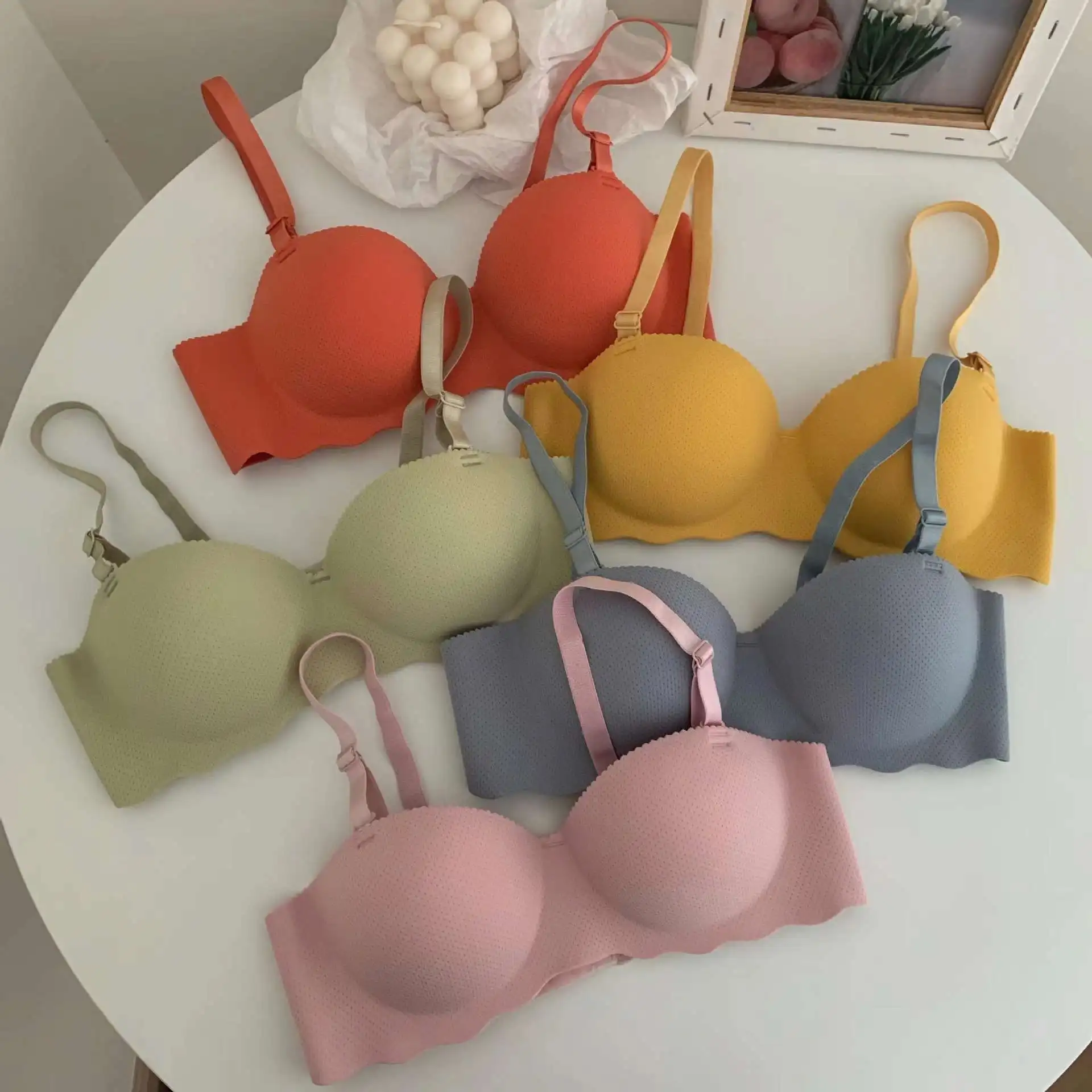 Wholesale Women Girls seamless wireless Bra push up lingerie Breathable Soft Padded bra Wire free one piece Bra Underwear R2158