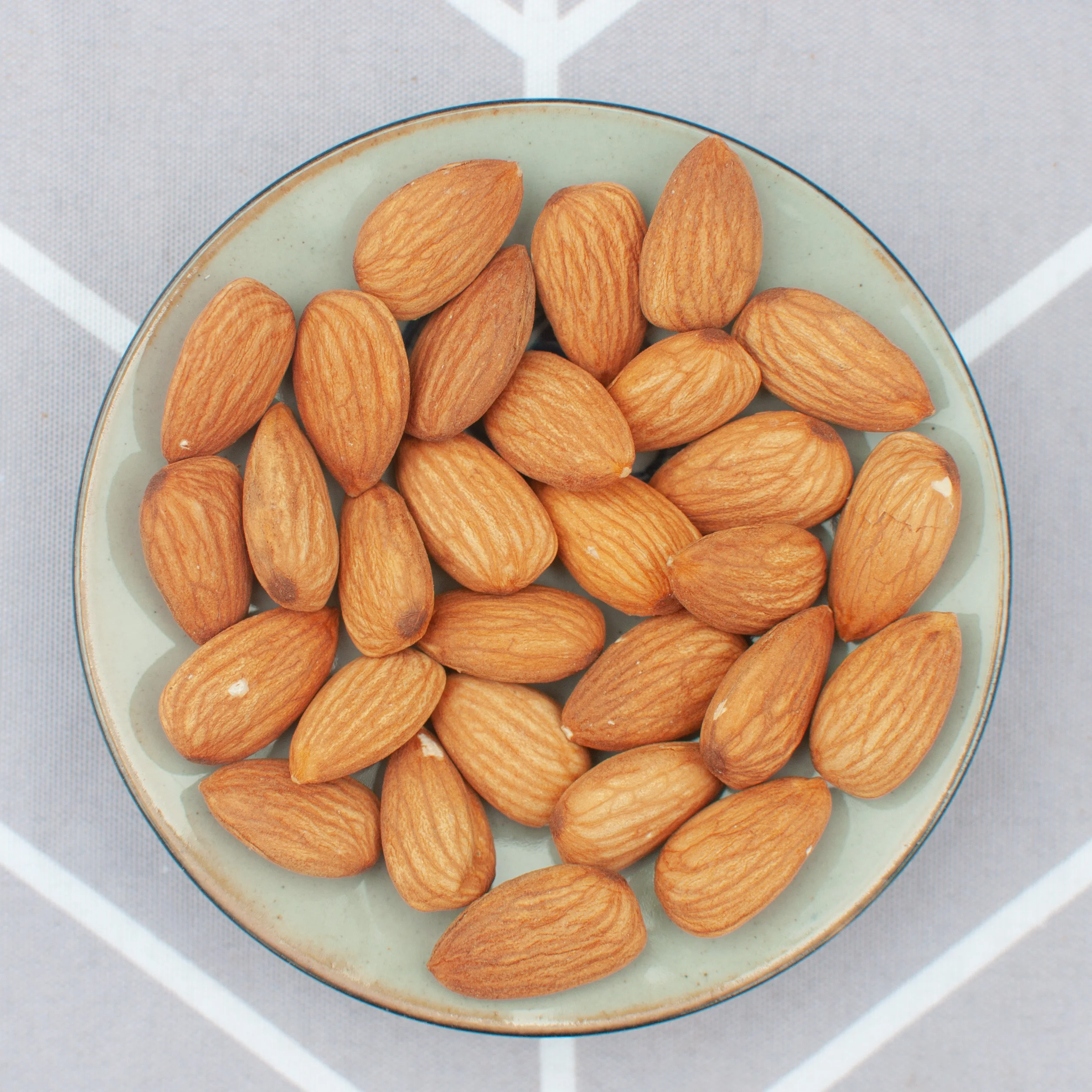 Concise design Roasted salted almonds for sale Natural Colour Cool Storage  almonds Australia