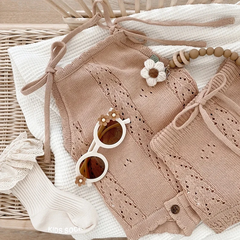 Детский вязаный свитер с коротким рукавом