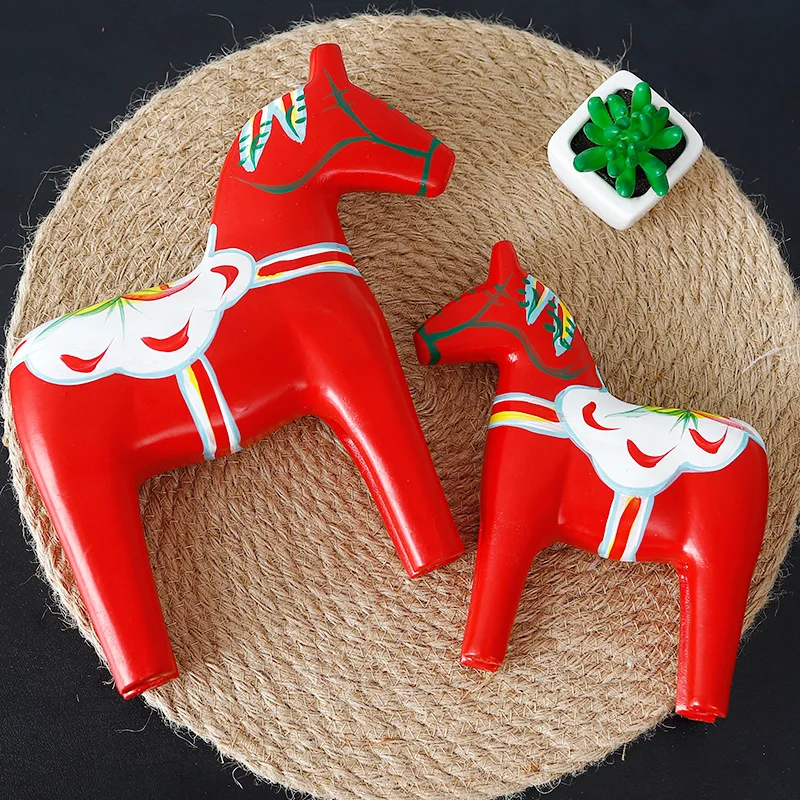 Nordic Style Wooden Red Horse Dala Wooden Horse Wedding Decoration Wooden Red Horse