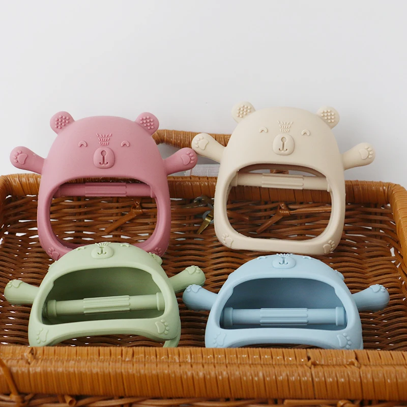 Cute cartoon attractive baby attention silicone grip glove soothing bear pig chick designs silicone teether toys