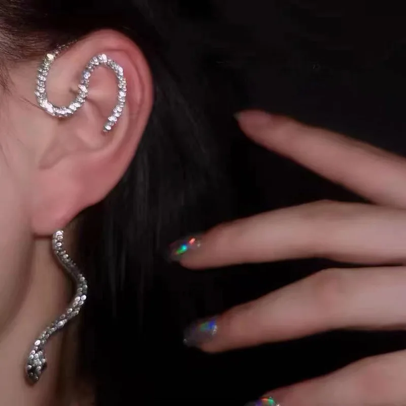 
Europe Super Bling Rhinestone Snake Earring Alloy Plated Clip-on Earrings Entwined Snake Earring For Women 2021 