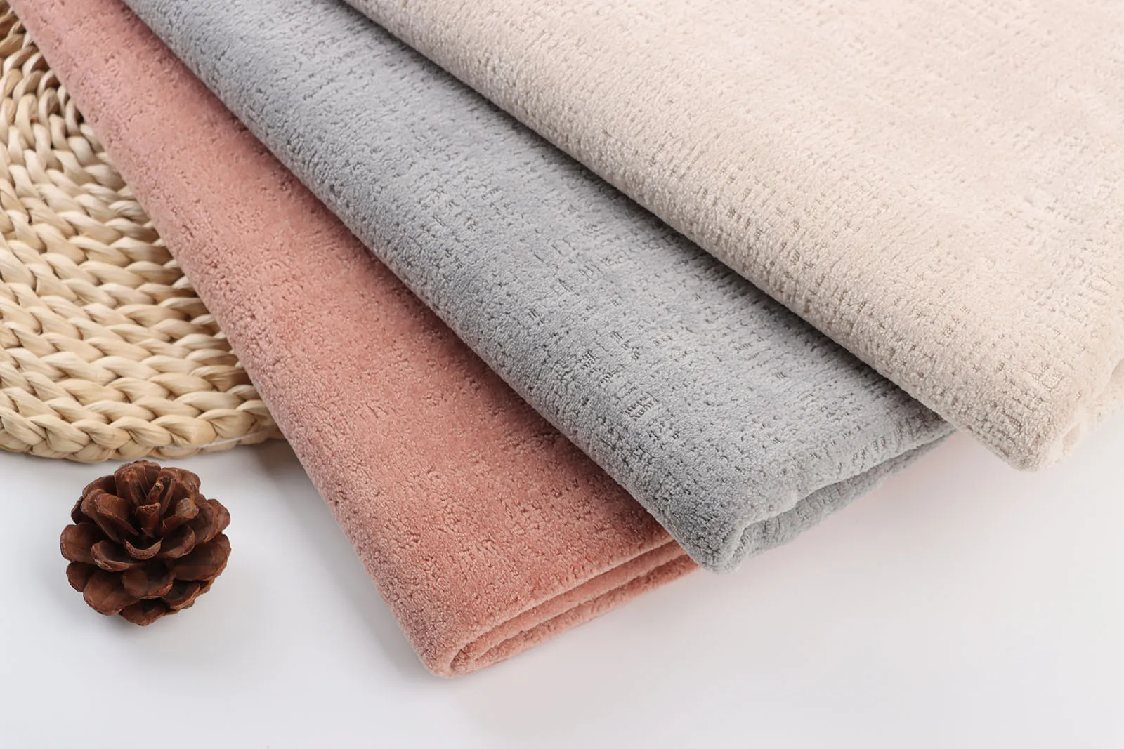 Home Textile Jacquard Knit Upholstery Fabric for European Market