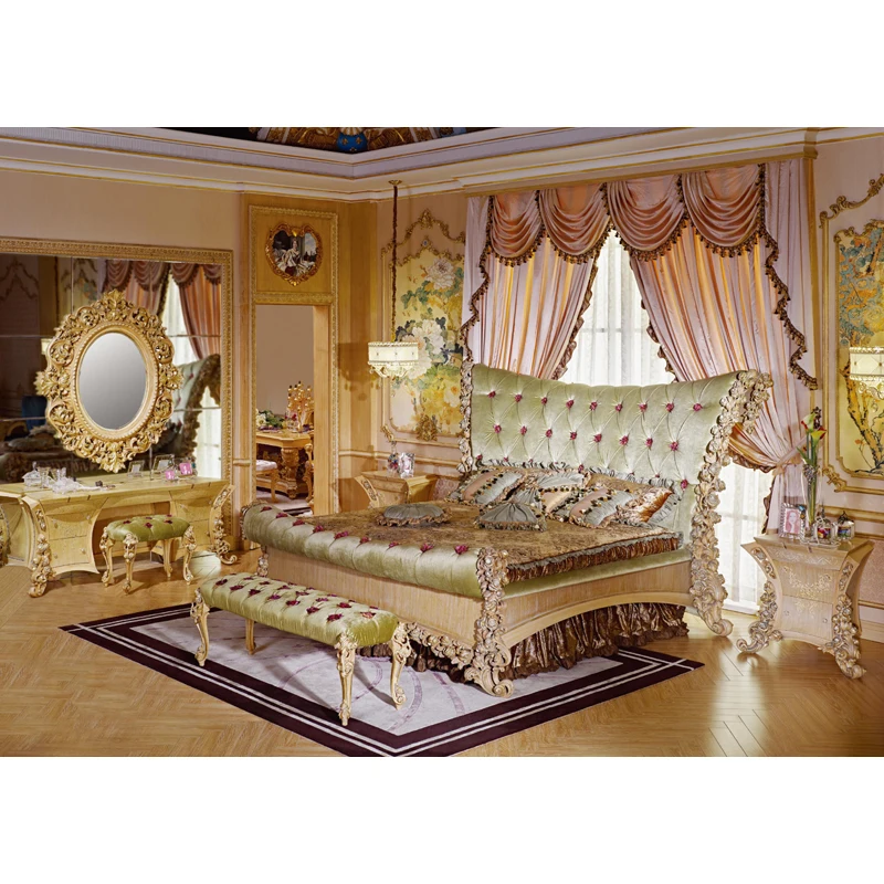 European Golden Solid Wood furniture Hand Carving Canopy Bed King Size Classical Luxury Gold Bedroom  king size bed