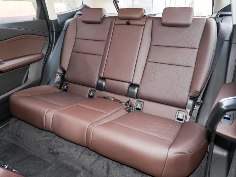 New B M W iX1 Electric Car SUV 2024 X Drive 30L X design set