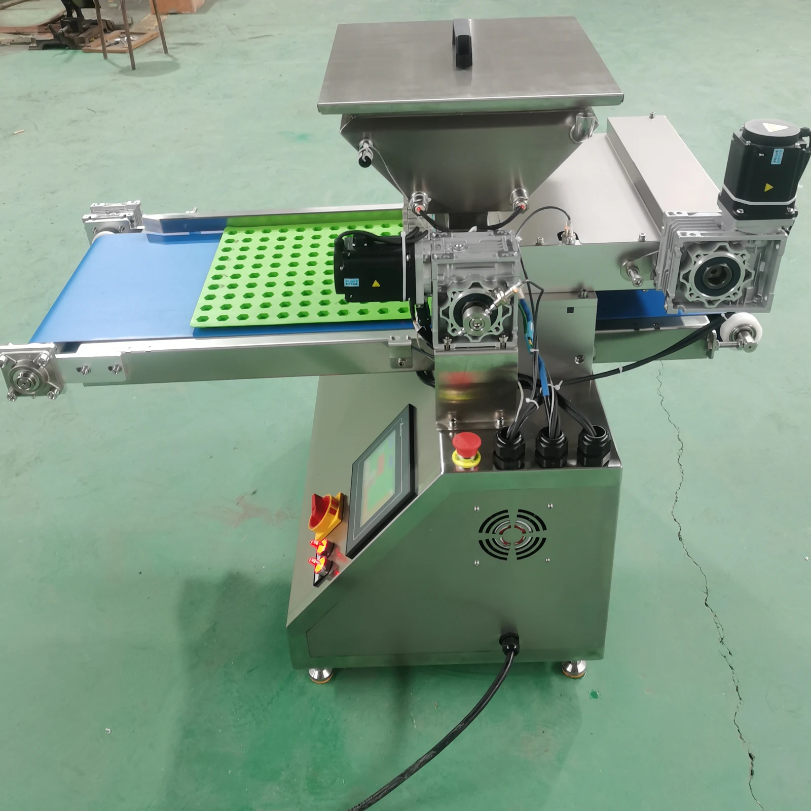 Automatic Sweet A Mini Small Chocolate Jelly Bean Soft Gummy Bear Hard Candy Making Maker Counting Fill Depositor Snack Machines