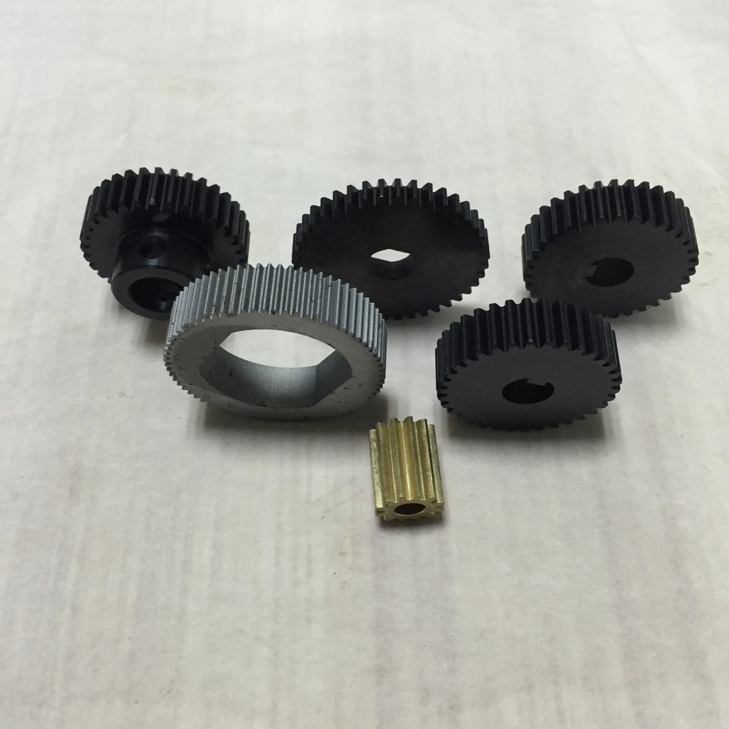 Small/Big size customized turning/milling transmission industry  spur worm gear made by steel/brass/aluminum