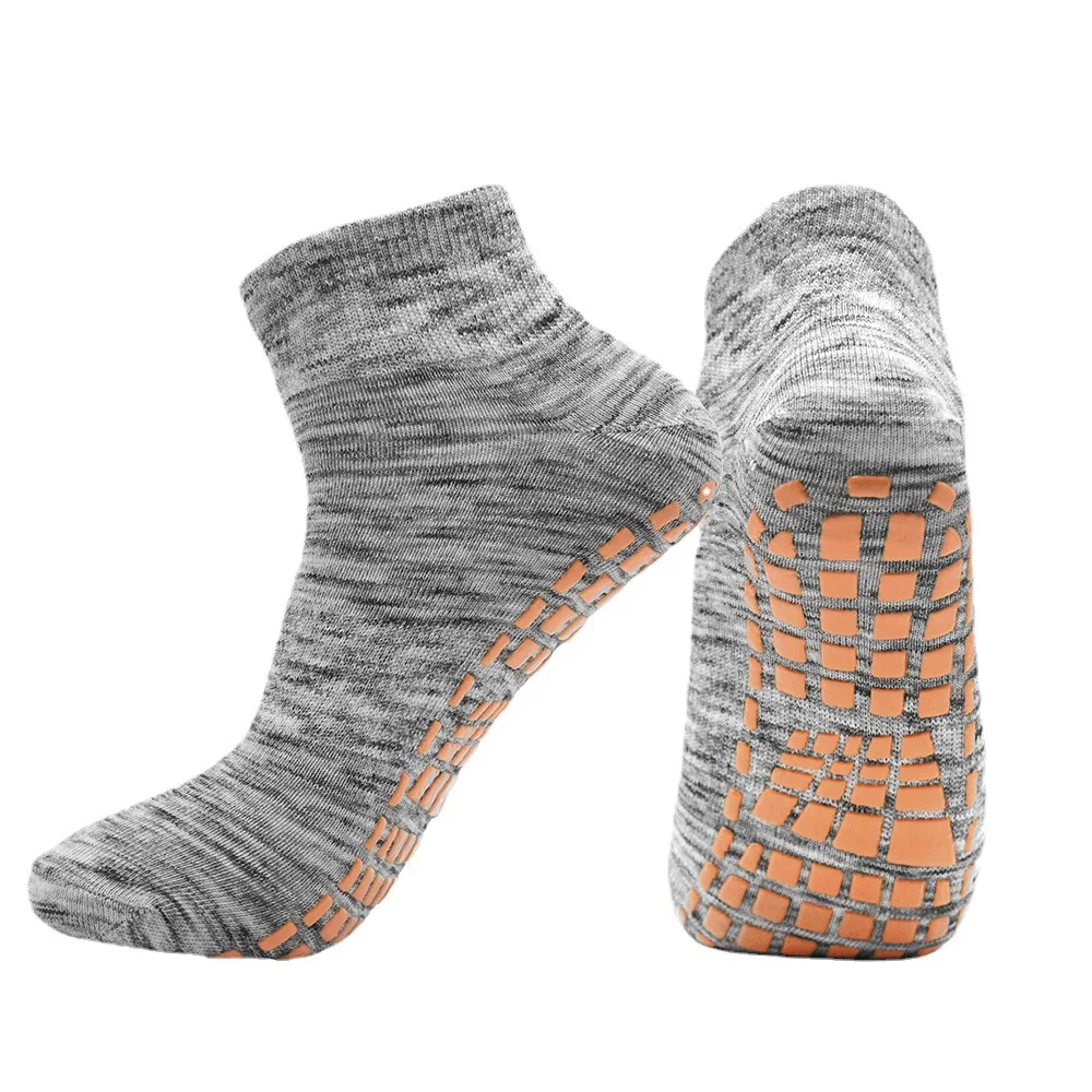 Wholesale Amusement Park Anti Slip Sweat Absorption And Anti Friction Trampoline Socks