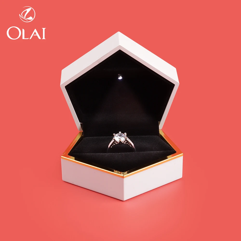 Olai Pentagon Luxury LED Light White Painting Earring Pendant Chain Jewelry Gift Package Box