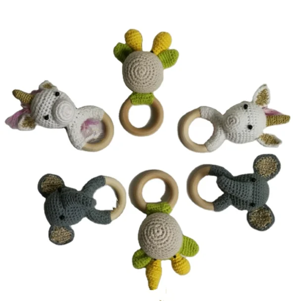 DIY погремушка из органического хлопка с деревянным кольцом и прорезывателем