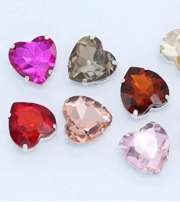 New arrival topz factory sewing on beads heart shape colorful rhinestone claw setting for clothing