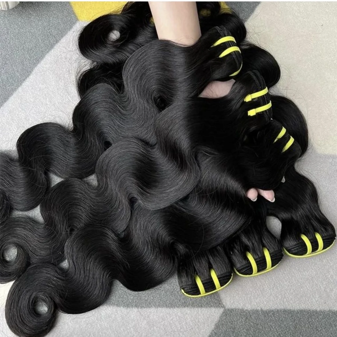 Unprocessed Raw Hair Wavy Bundle Hair Vendors Vietnamese Cuticle Aligned Raw Human Hair Weave