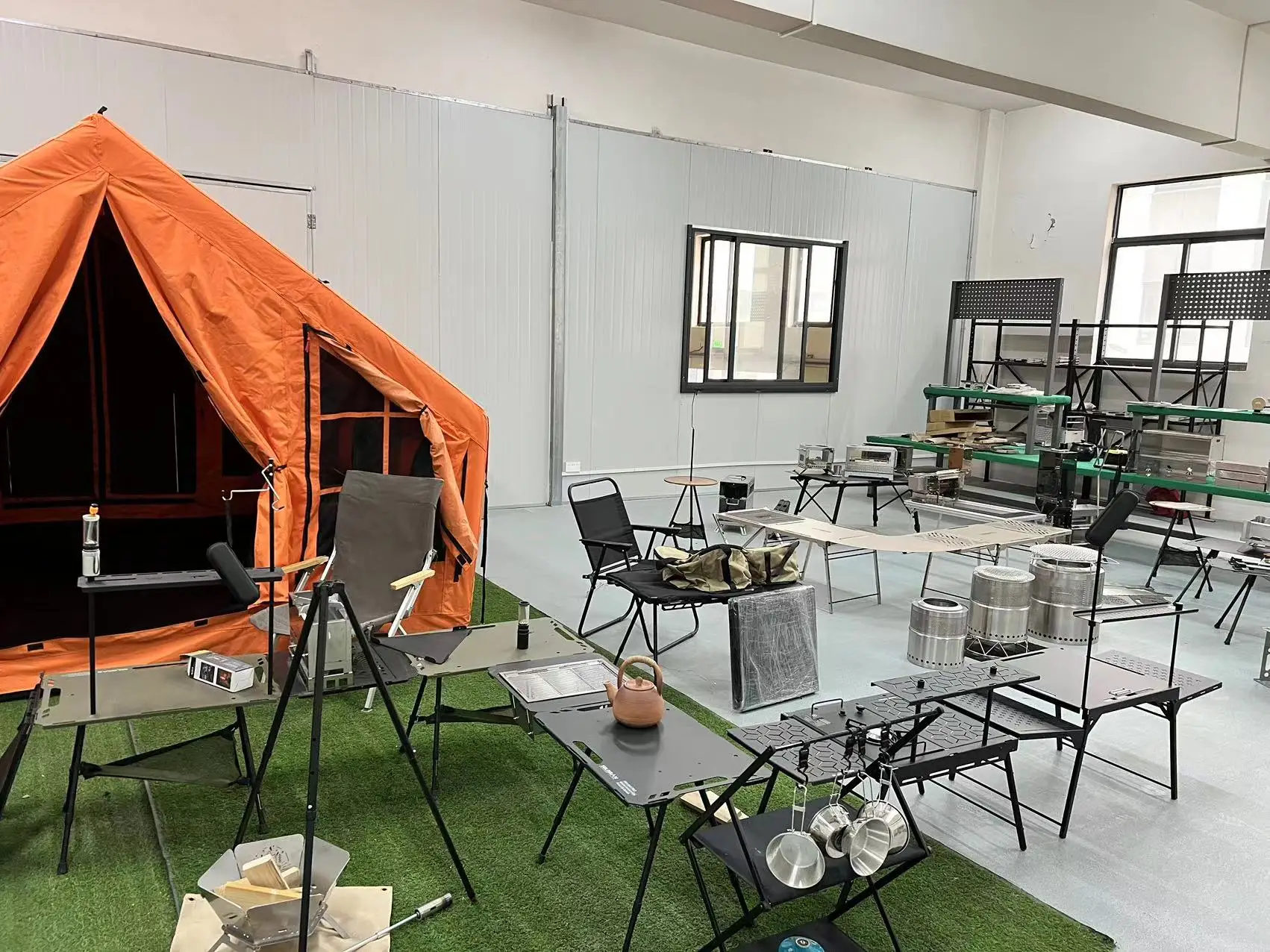 New Design Portable Stainless Steel Fire Pit Foldable Outdoor Wood Bonfire with Smokeless Charcoal Grill