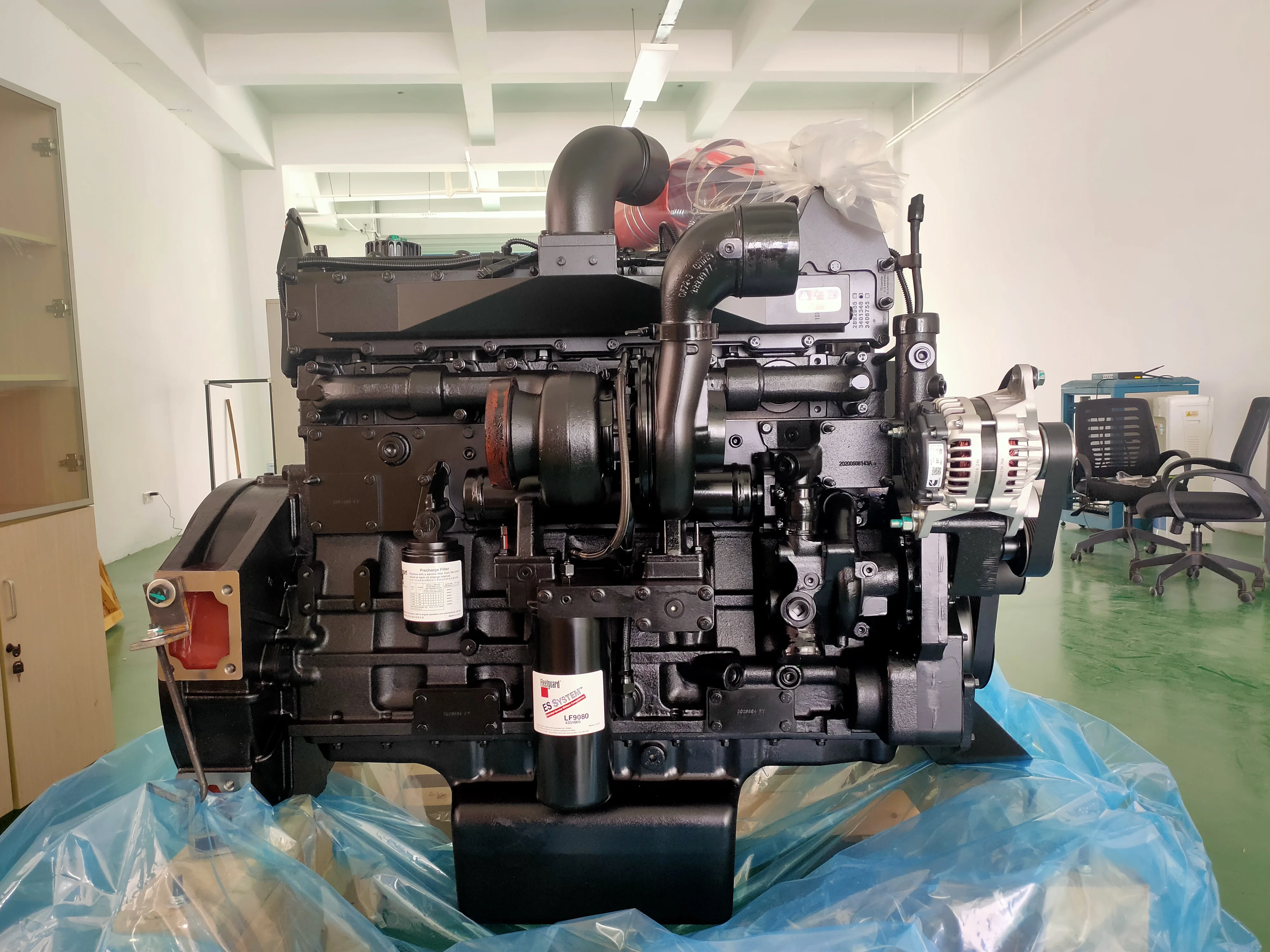  4 Дизельный двигатель с водяным охлаждением 250KW QSM11-C грузовик машины для