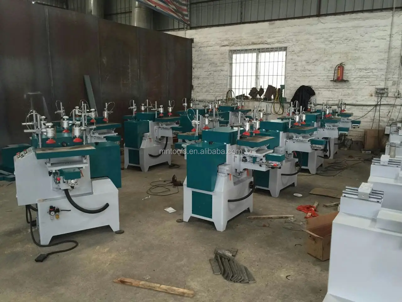 
Horizontal double end mortiser for door 