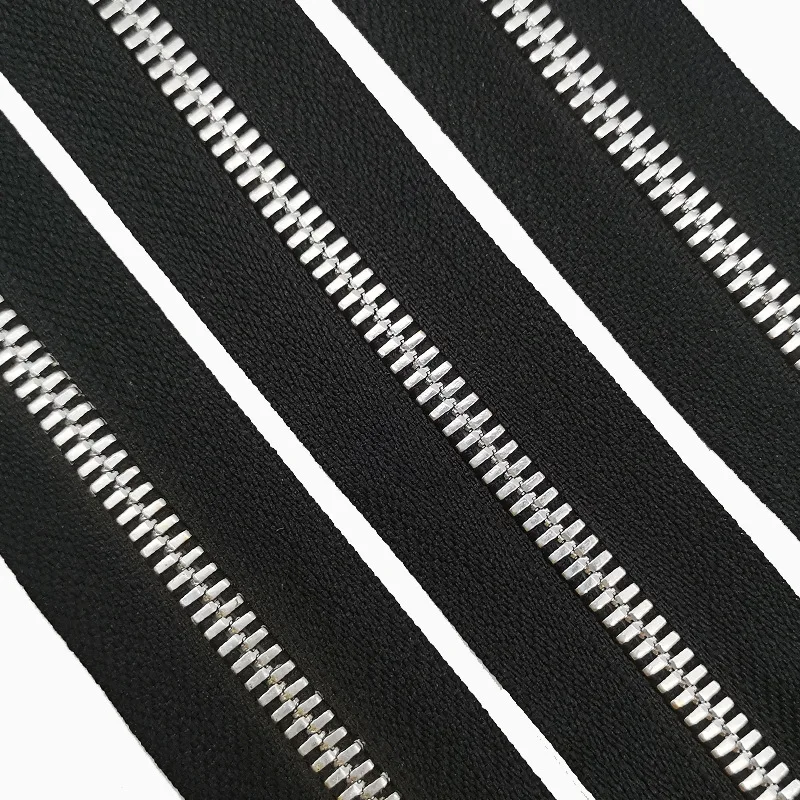 YN-MZR06-#5 Garment Accessories corn Teeth multi color Metal Long Chains Zipper Roll For garment production