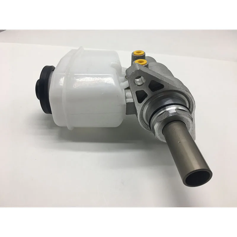 Главный тормозной цилиндр XYAISIN 47028-60020 для Toyota Prado