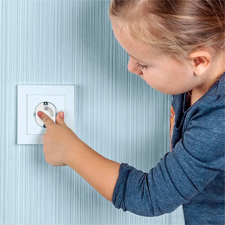 Baby Safety Socket Cover Child Baby Proofing Electric Plug Covers White Baby Proofing Outlet Covers with Hidden Pull Handle