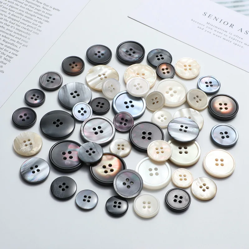 4-Holes Garment Accessory High Quality Jacket Overcoat Plastic Resin Engraved Name LOGO Customize Sewing Buttons
